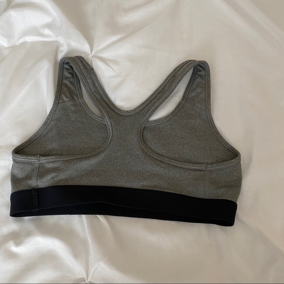 Nike Gray Sports bra NWOT - Picture 2 of 3